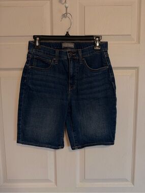 Womens Falls Creek Dark Blue Denim Jean Shorts. Size 6/28. Brand new no tags